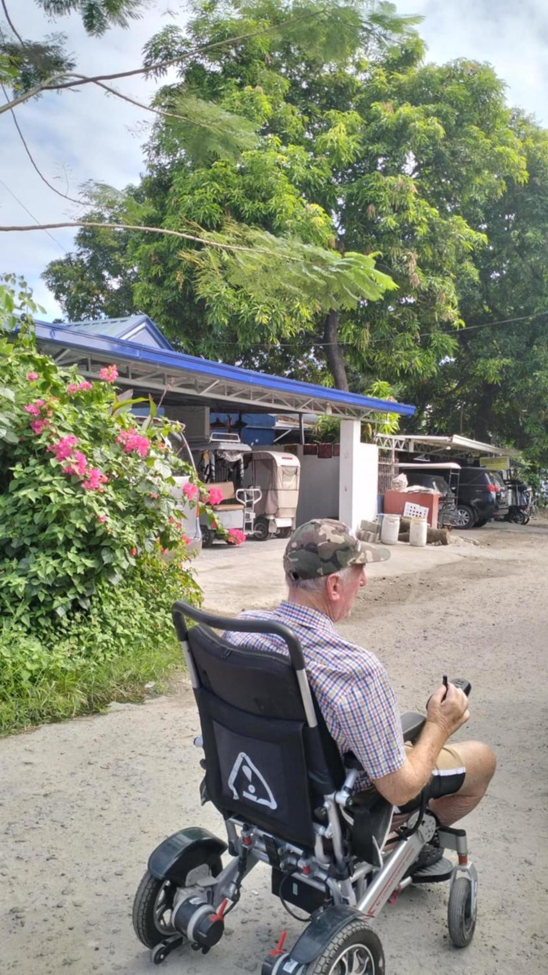 Angeles City Guesthouse Zewnętrze zdjęcie